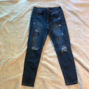 Women’s dark washed jeans